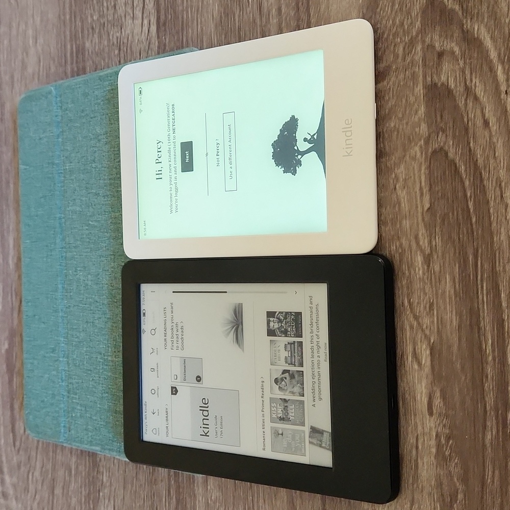 Lot of Kindle 10th Generation & 7th Generation